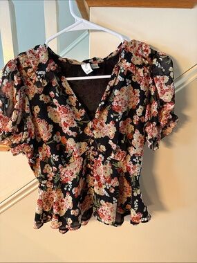 Joie Black Floral V‑Neck Puff Sleeve Blouse